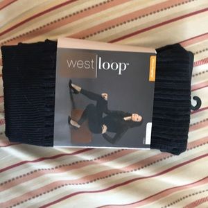 Black textured leggings